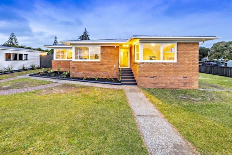 Photo of property in 135 Rowandale Avenue, Manurewa, Auckland, 2102