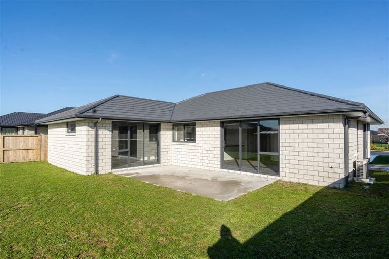 Photo of property in 18 Kimbrae Drive, Rototuna North, Hamilton, 3210