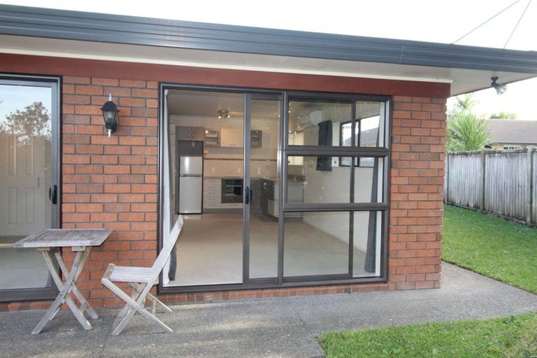 Photo of property in 65 Rhinevale Close, Henderson, Auckland, 0612