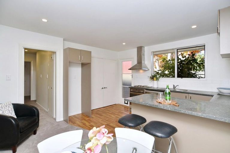 Photo of property in 2/21 Wyatt Place, Russley, Christchurch, 8042