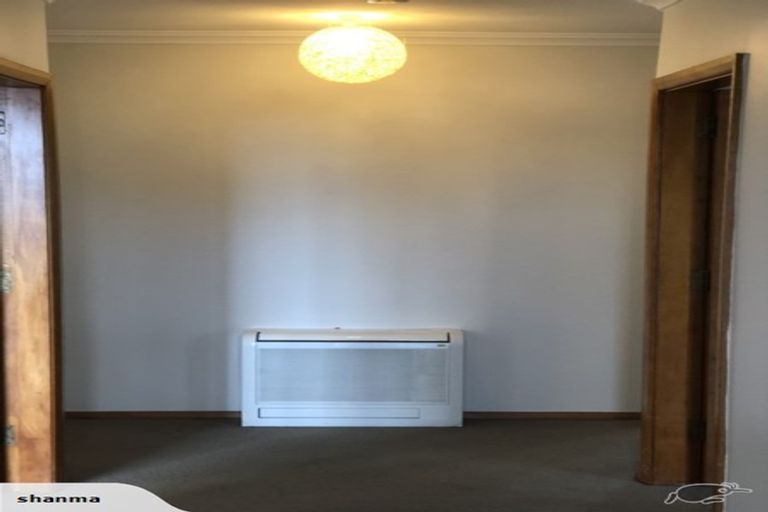 Photo of property in 54 Horokiwi Road West, Newlands, Wellington, 6037