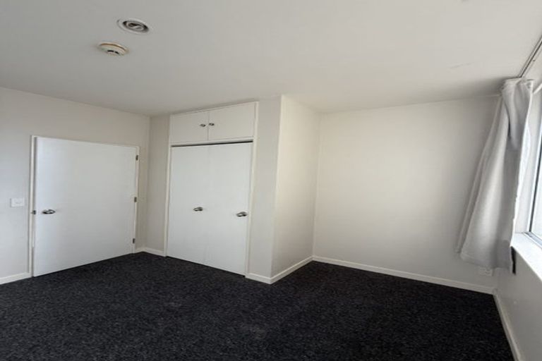 Photo of property in Terrace Tower Apartments, 126 The Terrace, Wellington Central, Wellington, 6011