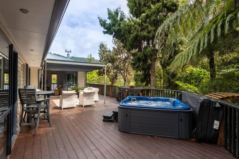 Photo of property in 43 Forest Road, Pinehaven, Upper Hutt, 5019