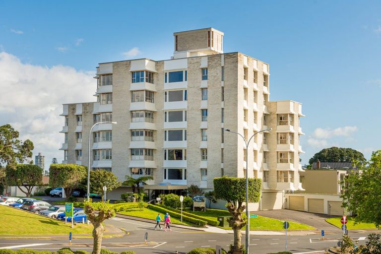 Photo of property in 6/4a The Promenade, Takapuna, Auckland, 0622