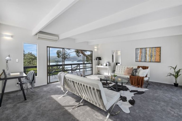 Photo of property in 1075 Dyers Pass Road, Governors Bay, Lyttelton, 8971