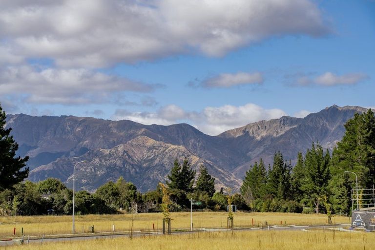 Photo of property in 5 Longview Drive, Lake Hawea, 9382