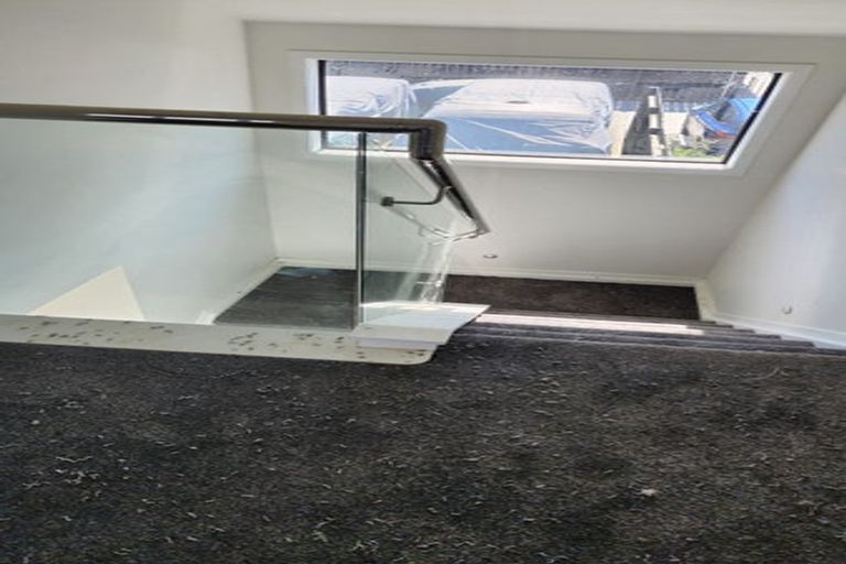 Photo of property in 708a Massey Road, Mangere, Auckland, 2022