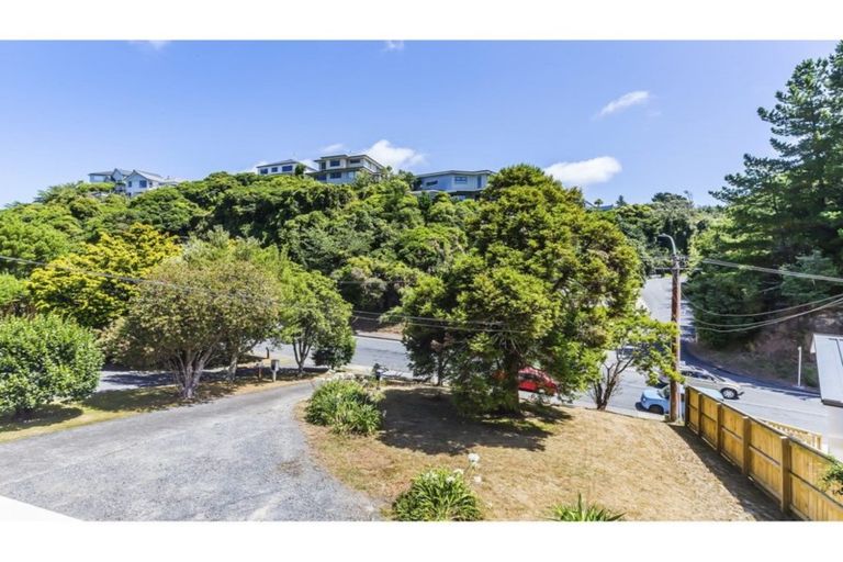 Photo of property in 124a Middleton Road, Churton Park, Wellington, 6037