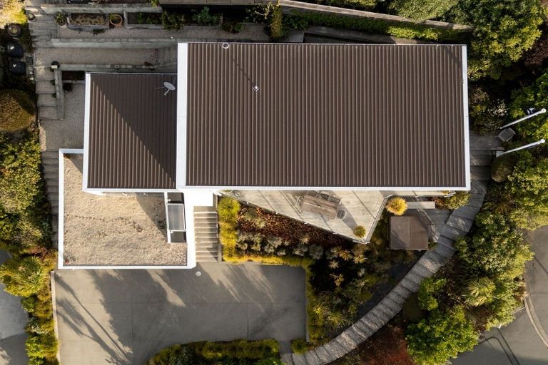 Photo of property in 1 Saint Remy Lane, Redcliffs, Christchurch, 8081