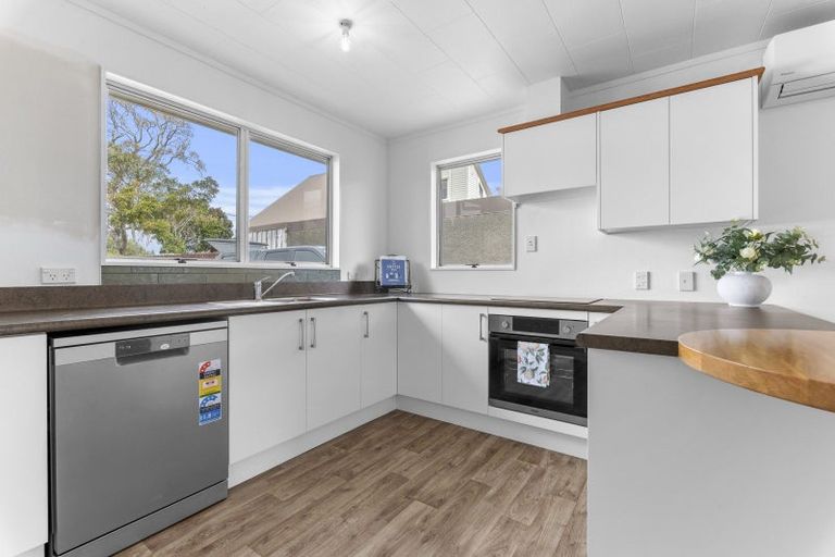 Photo of property in 3/62 Wallace Place, Westown, New Plymouth, 4310