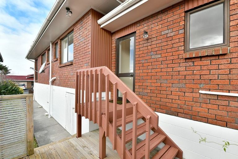 Photo of property in 16 Petrel Place, Massey, Auckland, 0614