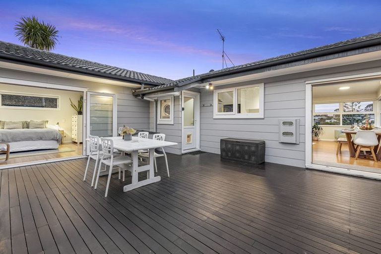Photo of property in 56 Kia Ora Road, Beach Haven, Auckland, 0626