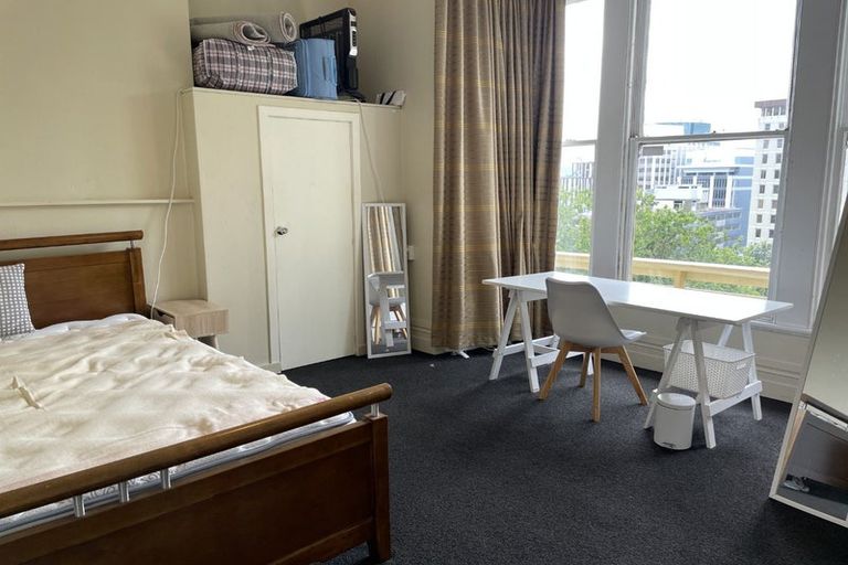 Photo of property in 1/18 Clifton Terrace, Kelburn, Wellington, 6012