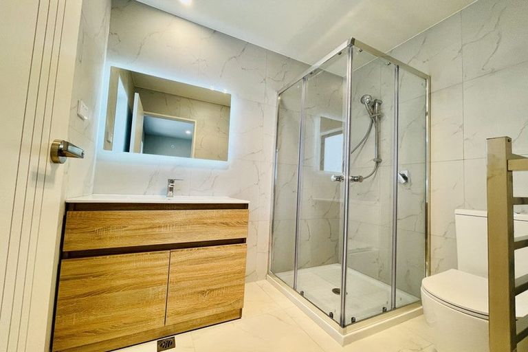 Photo of property in 30 Auranga Drive, Karaka, 2113