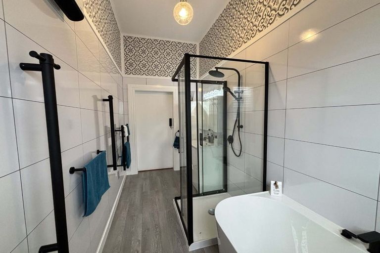 Photo of property in 10a Hereford Street, West End, Palmerston North, 4410