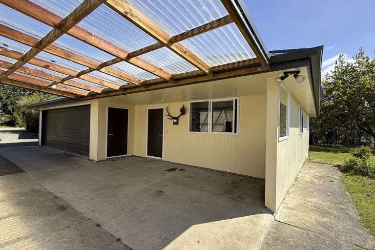 Photo of property in 68 Allan Road, Waikoura, Otautau, 9682