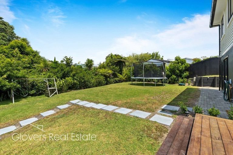 Photo of property in 7 Margan Avenue, New Lynn, Auckland, 0600