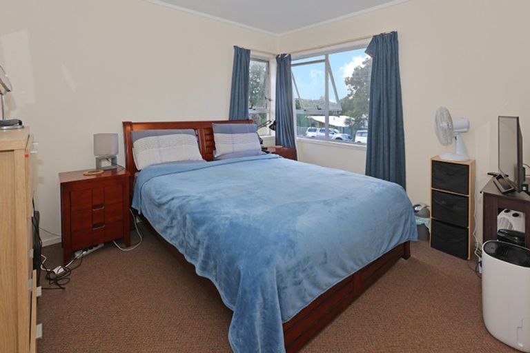 Photo of property in 1/28 Taipari Road, Te Atatu Peninsula, Auckland, 0610