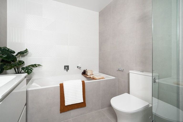 Photo of property in 7e Poto Street, Te Atatu South, Auckland, 0610