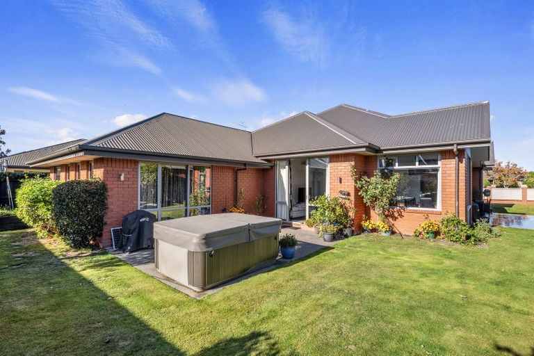 Photo of property in 24 Globe Bay Drive, Templeton, Christchurch, 8042