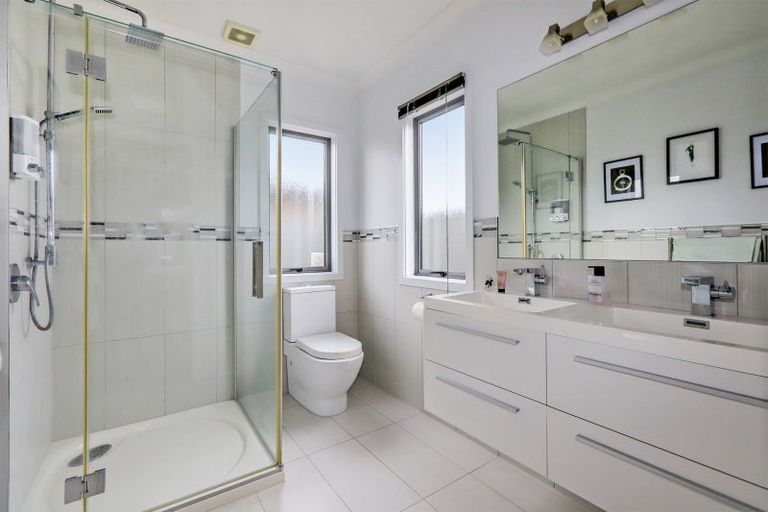 Photo of property in 9 Ohau Place, Poraiti, Napier, 4112