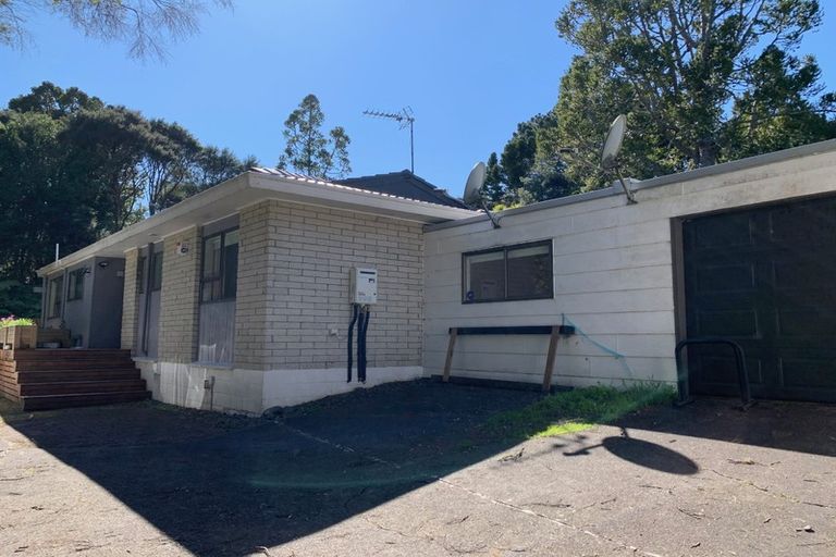 Photo of property in 2/6 Sonnenberg Way, Titirangi, Auckland, 0604