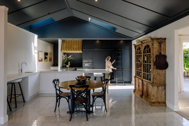 Photo of property in 83 Saint Kilda Road, Cambridge, 3434