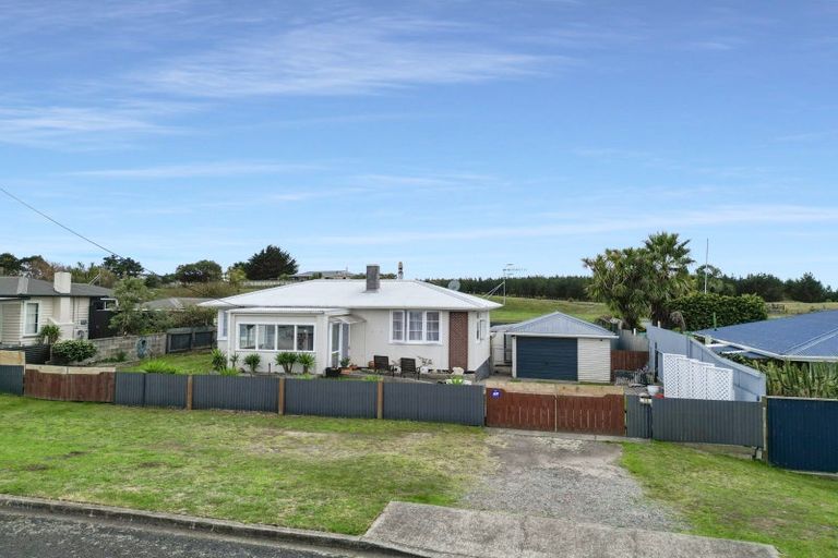 Photo of property in 15 Andrews Street, Foxton Beach, Foxton, 4815