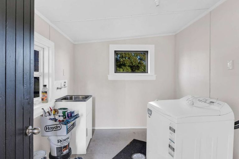 Photo of property in 5 Banks Street, Tolaga Bay, 4077