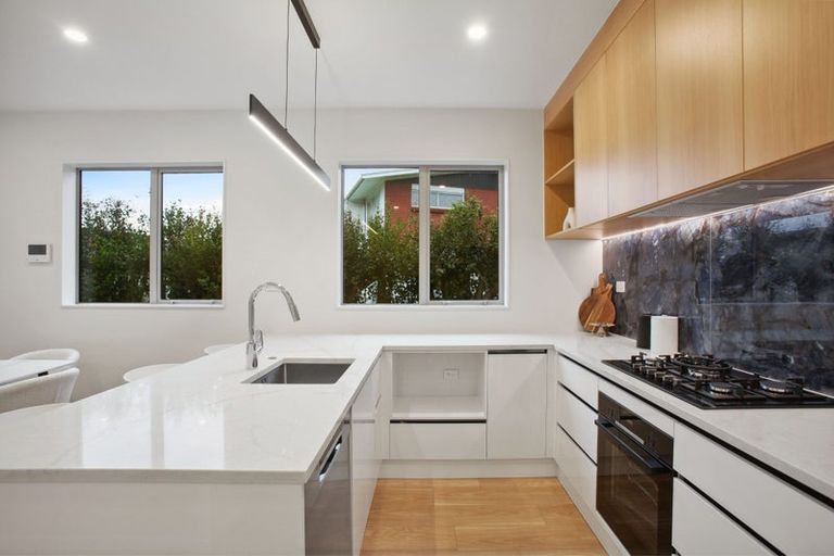 Photo of property in 37b Sorrel Crescent, Bucklands Beach, Auckland, 2012