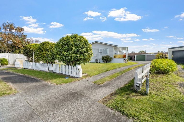 Photo of property in 2/6 Wicklow Place, Bell Block, New Plymouth, 4312