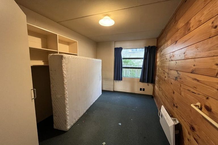 Photo of property in Te Awhina Apartments, 24/22u Sussex Street, Mount Cook, Wellington, 6021