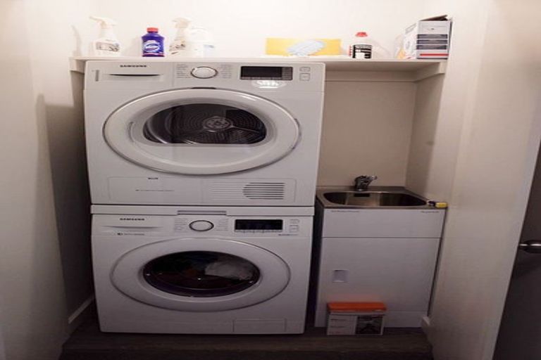 Photo of property in 1/64 Abberley Crescent, St Albans, Christchurch, 8014