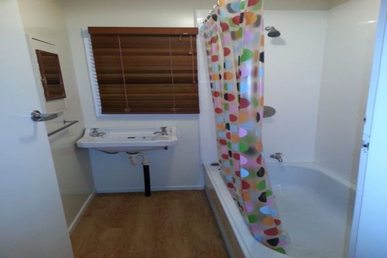 Photo of property in 16 Ceres Crescent, Johnsonville, Wellington, 6037