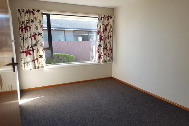 Photo of property in 50 Oriana Crescent, Hornby, Christchurch, 8042