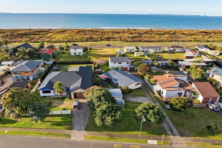 Photo of property in 195 Dickson Road, Papamoa Beach, Papamoa, 3118