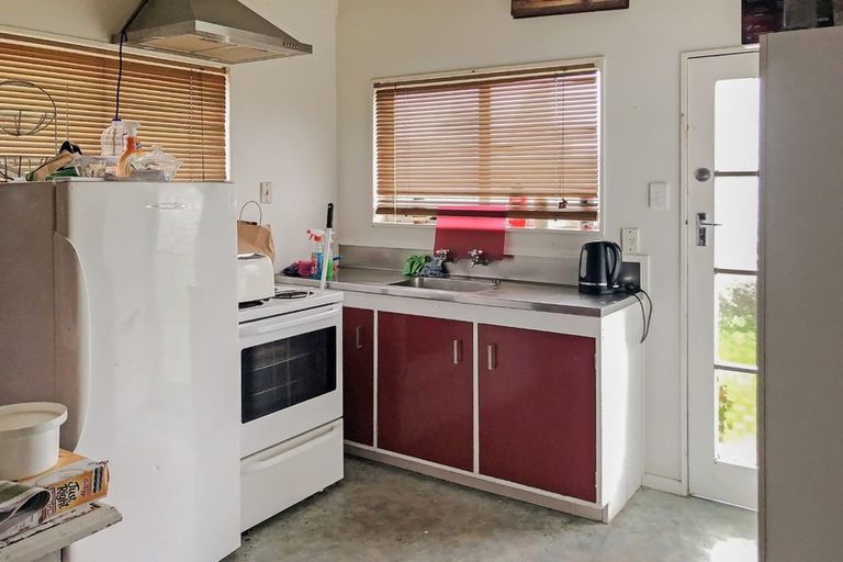 Photo of property in 13b Titoki Street, Castlecliff, Whanganui, 4501