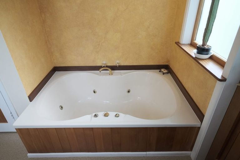 Photo of property in 139 Hine Road, Wainuiomata, Lower Hutt, 5014