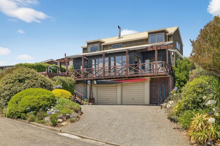 Photo of property in 11 Emerson Crescent, Diamond Harbour, Lyttelton, 8971