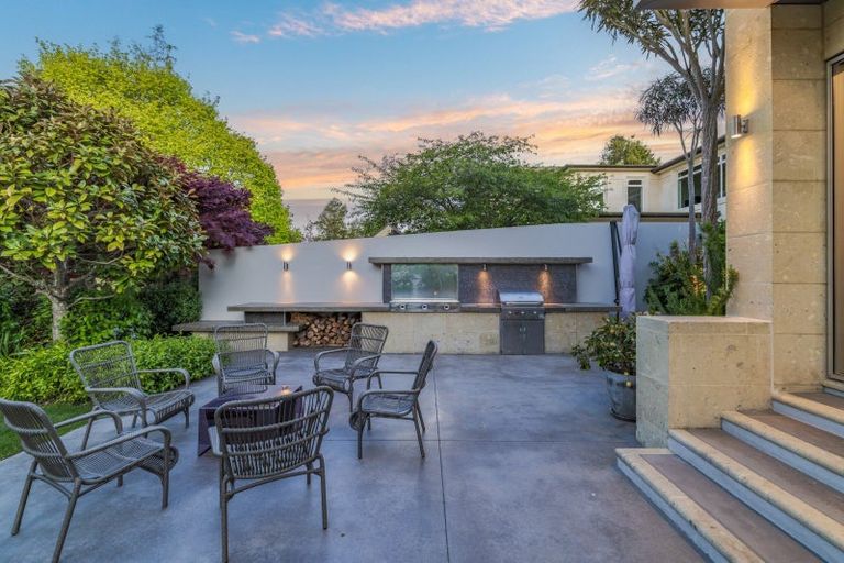 Photo of property in 45 Waiwetu Street, Fendalton, Christchurch, 8052