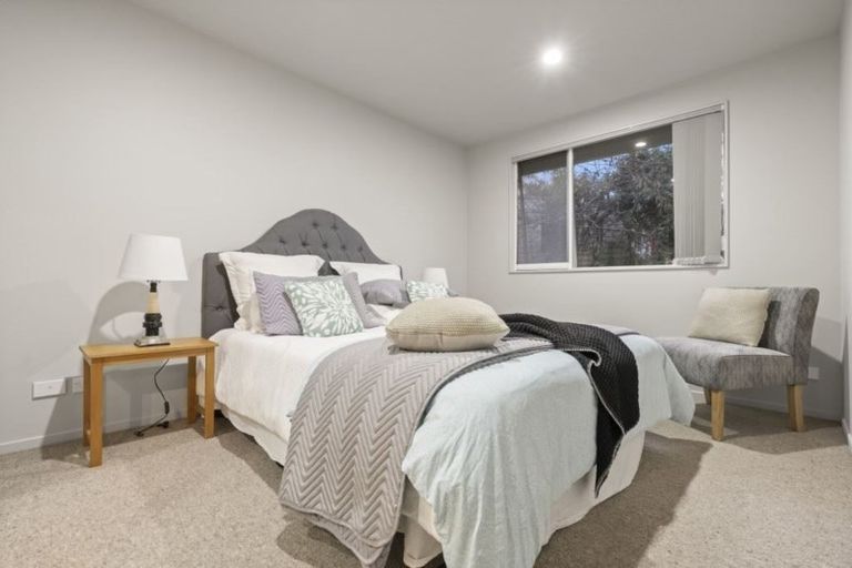 Photo of property in 2/10 Foley Place, Torbay, Auckland, 0632