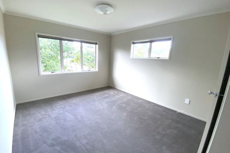 Photo of property in 12 Neaptide Close, Red Beach, 0932