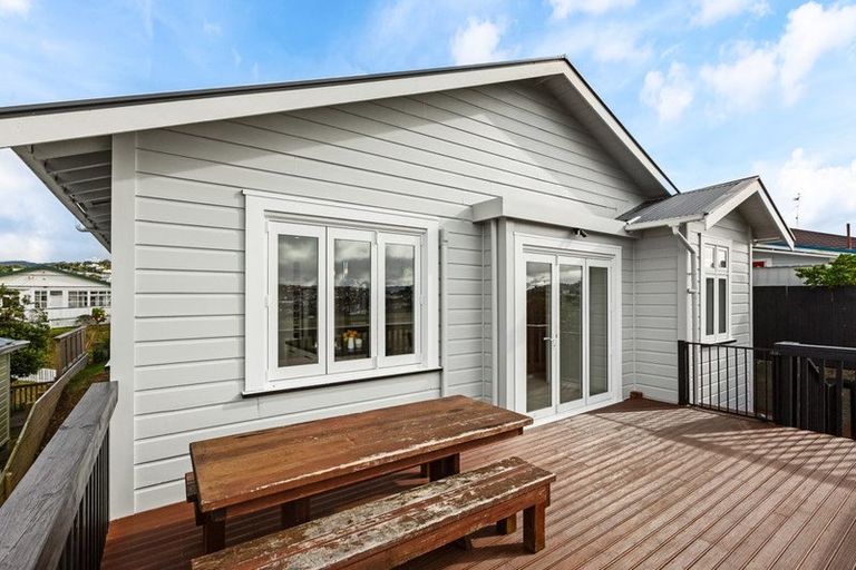 Photo of property in 35 Tirangi Road, Rongotai, Wellington, 6022