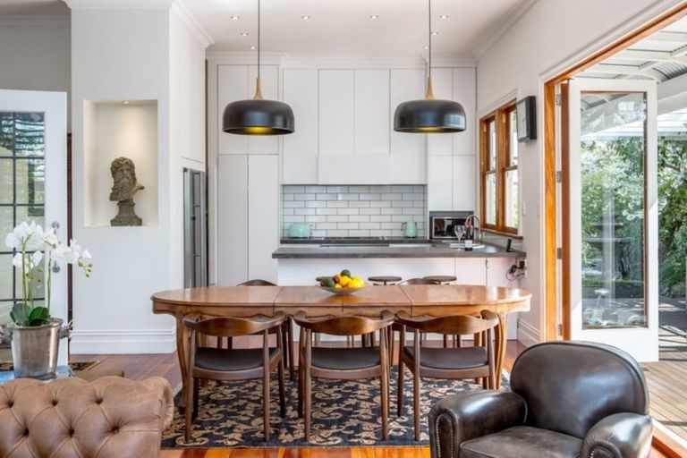 Photo of property in 30 Mcmaster Street, Greytown, 5712