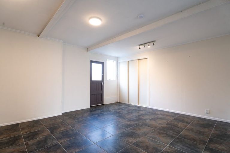 Photo of property in 46 Cypress Drive, Maungaraki, Lower Hutt, 5010