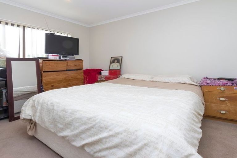 Photo of property in 71 Keri Vista Rise, Papakura, 2110