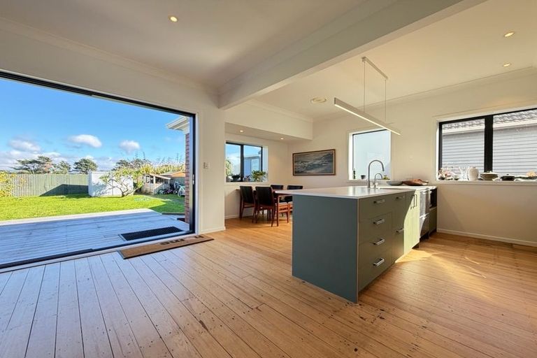 Photo of property in 25 Pirie Crescent, Moera, Lower Hutt, 5010