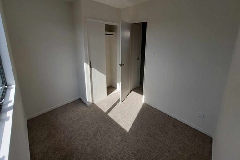 Photo of property in 9/24 Mili Way, Ranui, Auckland, 0612