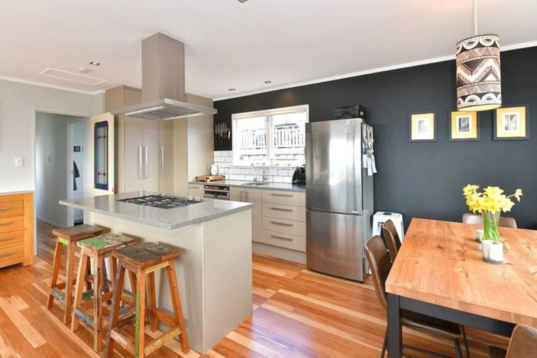 Photo of property in 7 Norfolk Road, Stanmore Bay, Whangaparaoa, 0932