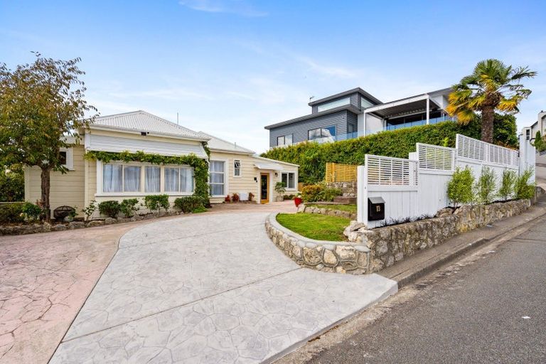 Photo of property in 13 Roslyn Road, Bluff Hill, Napier, 4110